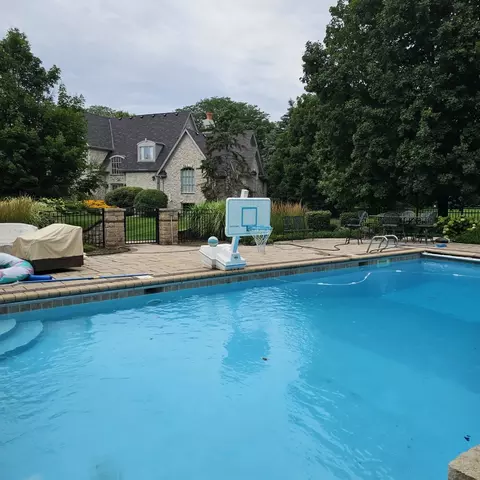Exterior - 34 W033 White Thorne Rd, Wayne, IL 60184 photo 5 of 17