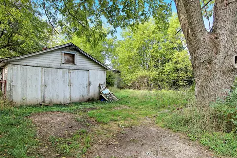 Exterior - Undisclosed, Wauconda, IL 60084 photo 5 of 8