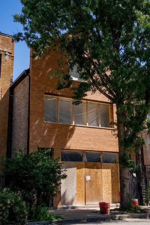 1934 W Superior St, Chicago, IL 60622