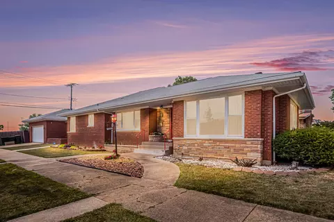 9358 S Claremont Ave, Chicago, IL 60643