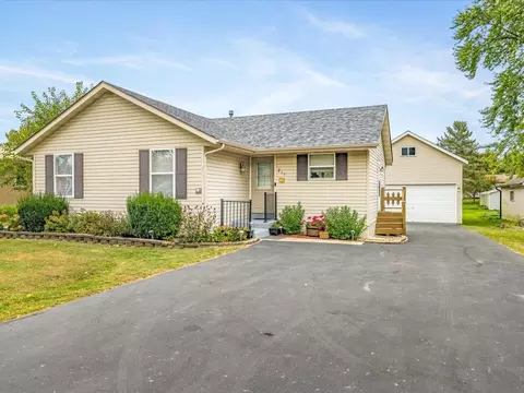 211 Mulvain St, Durand, IL 61024