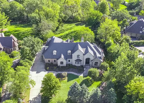 6403 S Garfield Ave, Burr Ridge, IL 60527