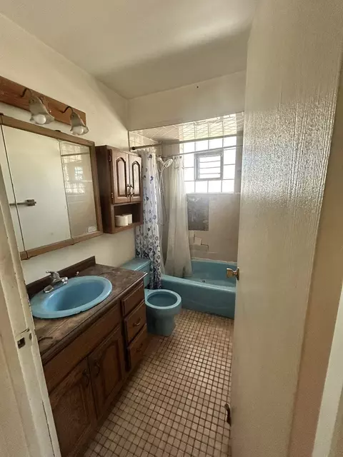 Bath - 8019 Beloit Ave #3A, Bridgeview, IL 60455 photo 1 of 2