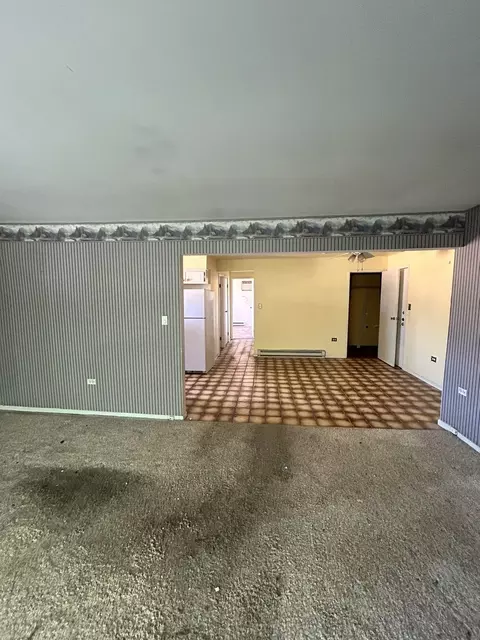 Living - 8019 Beloit Ave #3A, Bridgeview, IL 60455 photo 4 of 4