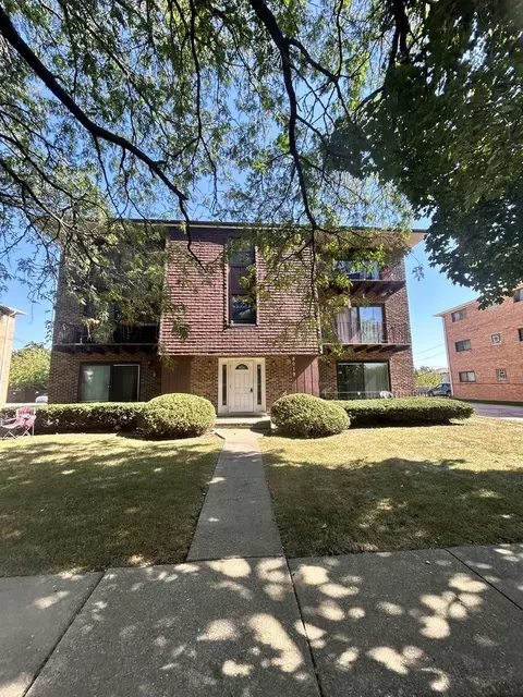 8019 Beloit Ave #3A, Bridgeview, IL 60455