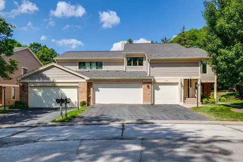 1217 Gulfstream Pkwy #0, Libertyville, IL 60048