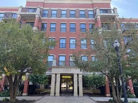 2335 W Belle Plaine Ave #508, Chicago, IL 60618