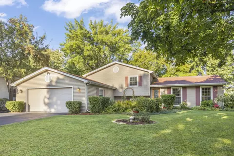 10 S506 Whittington Ln, Naperville, IL 60564