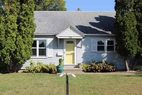 176 S Randall Rd, Aurora, IL 60506