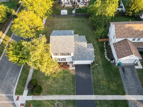 View/Area - 2608 River Bend Ln, Plainfield, IL 60586 photo 4 of 6