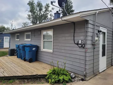 692 N Hammes Ave, Kankakee, IL 60901 photo 3