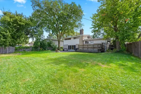 Exterior - 2920 Harrison St, Glenview, IL 60025 photo 4 of 5