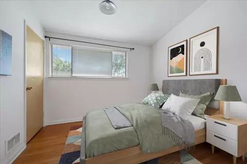 Bedroom - 2920 Harrison St, Glenview, IL 60025 photo 3 of 3
