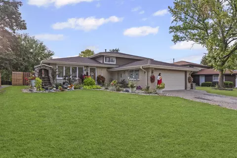 16808 Wausau Ave, South Holland, IL 60473