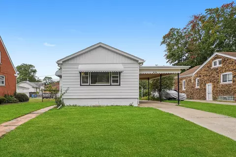 99 Highland St, Calumet City, IL 60409