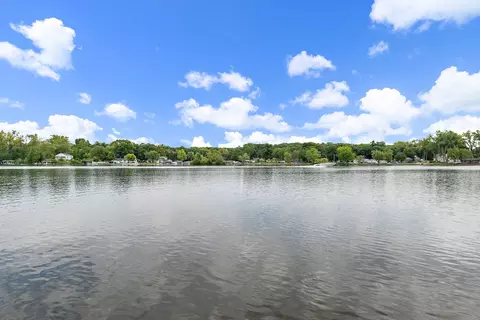 View/Area - 811 Carol Ave, Mchenry, IL 60050 photo 1 of 2
