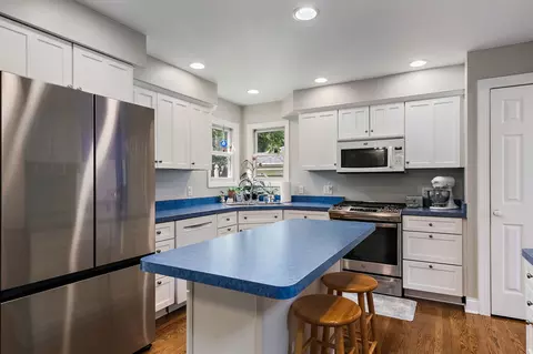 Kitchen - 811 Carol Ave, Mchenry, IL 60050 photo 1 of 3