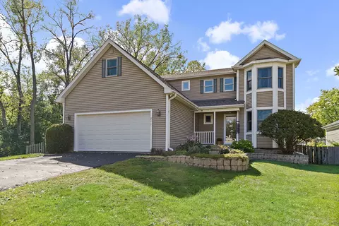 811 Carol Ave, Mchenry, IL 60050