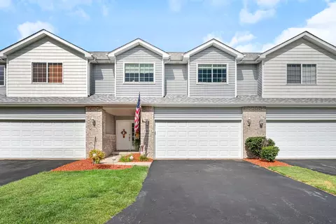 1941 Waters Edge Dr, Minooka, IL 60447