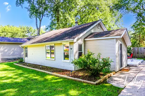 37905 N Loyola Ave, Beach Park, IL 60087