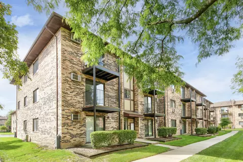 244 Klein Creek Ct #3, Carol Stream, IL 60188