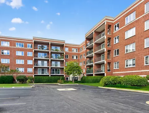 5360 N Lowell Ave #502, Chicago, IL 60630