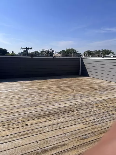 Exterior - 1015 E 43rd St, Chicago, IL 60653 photo 3 of 4