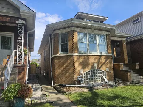 2711 N 77th Ave, Elmwood Park, IL 60707