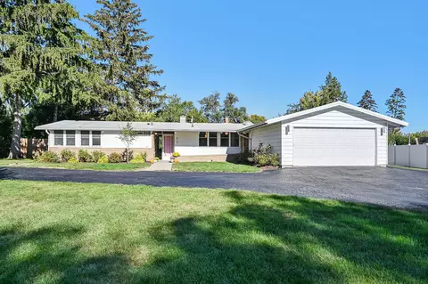 814 61st St, La Grange Highlands, IL 60525