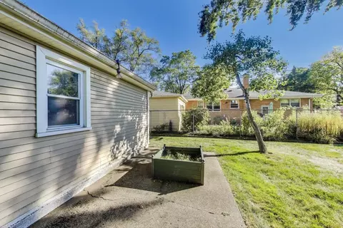 Exterior - 309 Darrow Ave, Evanston, IL 60202 photo 6 of 7