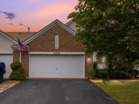 21408 Abbey Ln, Crest Hill, IL 60403