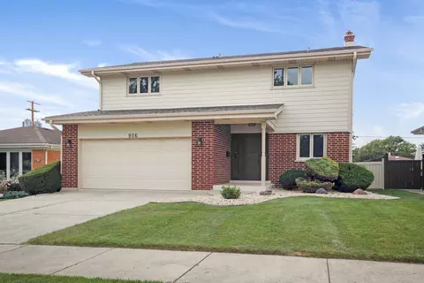 956 S Cedar Ave S, Elmhurst, IL 60126