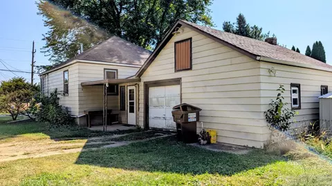 Exterior - 2156 N Leaf River Rd, Mount Morris, IL 61054 photo 4 of 6