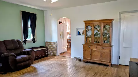 Living - 2156 N Leaf River Rd, Mount Morris, IL 61054 photo 2 of 3