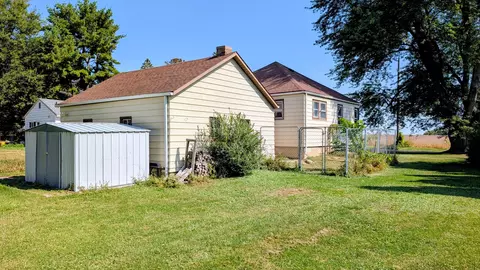 Exterior - 2156 N Leaf River Rd, Mount Morris, IL 61054 photo 3 of 6