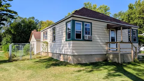 2156 N Leaf River Rd, Mount Morris, IL 61054