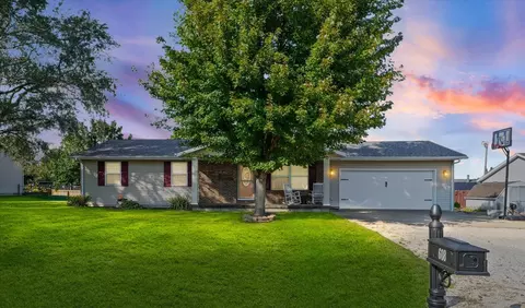 608 Ridge Rd, Philo, IL 61864 photo 1