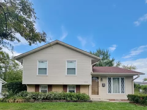 22153 Rockingham Rd, Richton Park, IL 60471