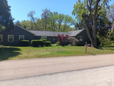128 North St, Essex, IL 60935