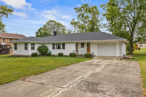 509 E Oak St, Chatsworth, IL 60921 photo 2