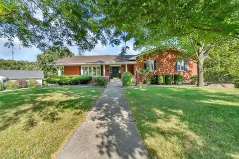 5650 Barrington Rd, Morris, IL 60450