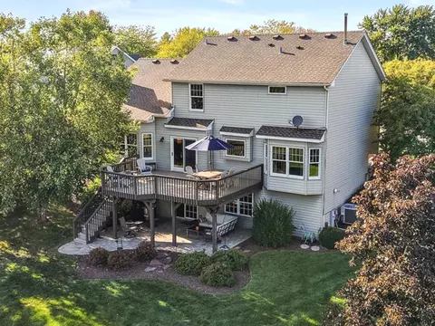 214 Parkside Ln, Oswego, IL 60543