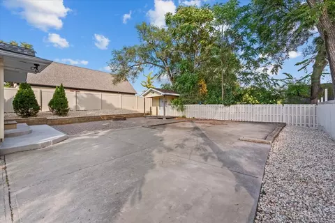 Exterior - 561 Dundee Ave, Elgin, IL 60120 photo 7 of 7