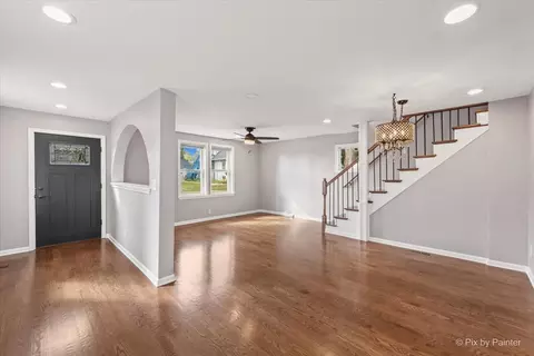 Living - 561 Dundee Ave, Elgin, IL 60120 photo 4 of 4