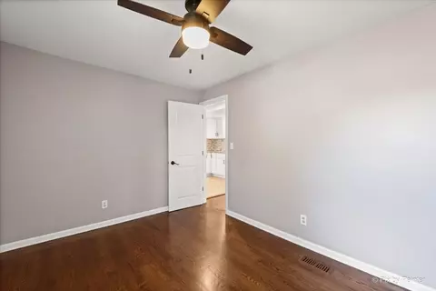 Bedroom - 561 Dundee Ave, Elgin, IL 60120 photo 1 of 5