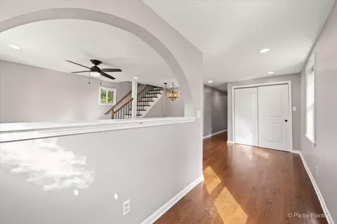 Entry Way - 561 Dundee Ave, Elgin, IL 60120 photo 2 of 5