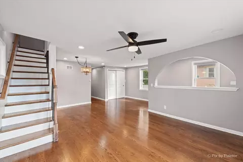 Living - 561 Dundee Ave, Elgin, IL 60120 photo 2 of 4