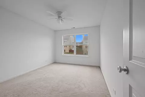 Bedroom - 312 Monument Rd, Elgin, IL 60124 photo 4 of 4