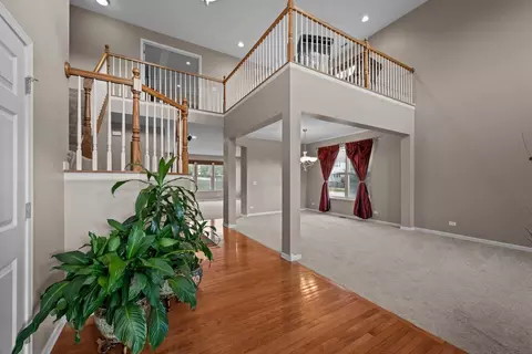 Entry Way - 312 Monument Rd, Elgin, IL 60124 photo 1 of 2
