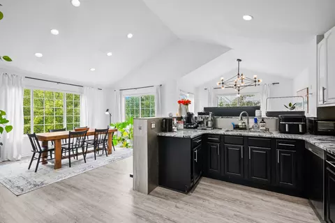 Kitchen - 70 Cherbourg Ct #70, Wheeling, IL 60090 photo 2 of 3